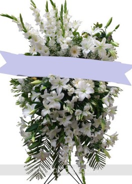 Beyaz Çiçeklerden Ayaklı Ferforje